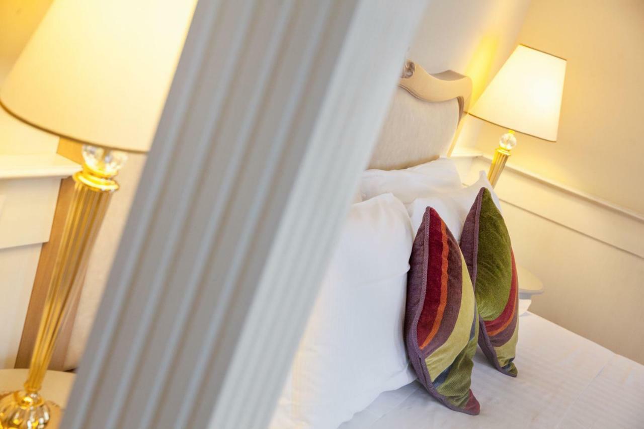 Hotel Leon D'Oro 로베레토 외부 사진