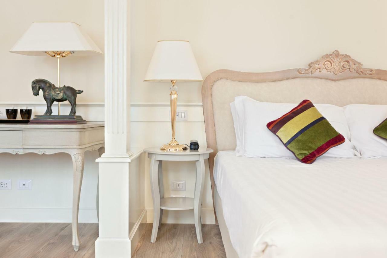 Hotel Leon D'Oro 로베레토 외부 사진