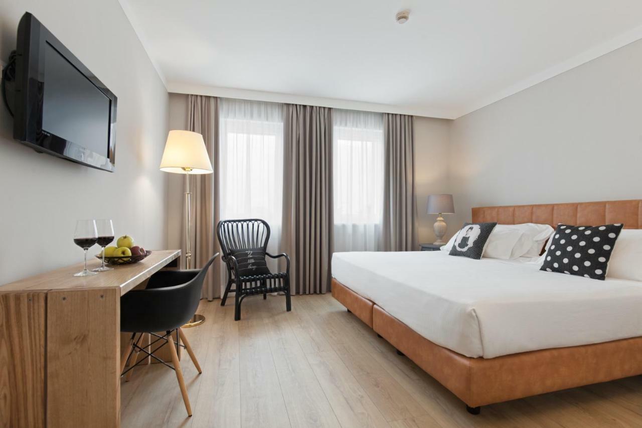 Hotel Leon D'Oro 로베레토 외부 사진