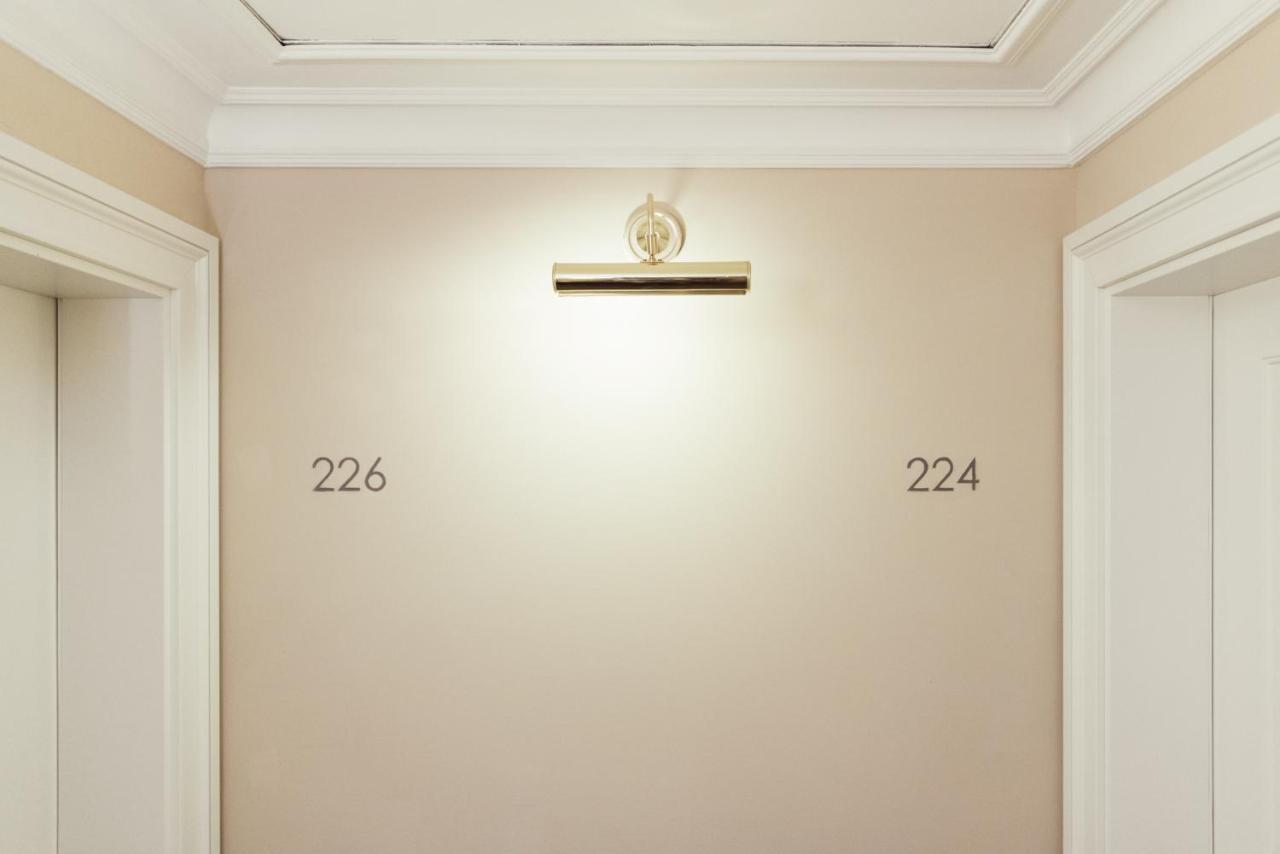 Hotel Leon D'Oro 로베레토 외부 사진